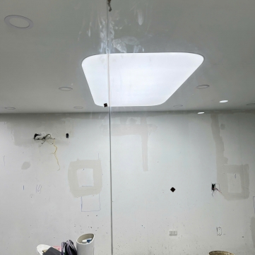 Mẫu Trần Trắng Xuyên Sáng Nha Khoa