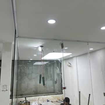 Mẫu Trần Trắng Xuyên Sáng Nha Khoa