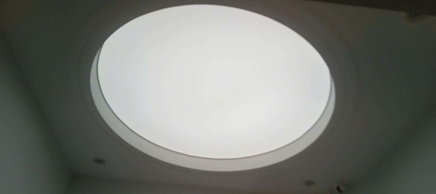 Mẫu Trần Trắng Xuyên Sáng Nha Khoa