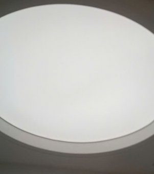 Mẫu Trần Trắng Xuyên Sáng Nha Khoa