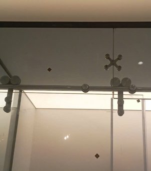 Mẫu Trần Trắng Xuyên Sáng Phòng Mạch