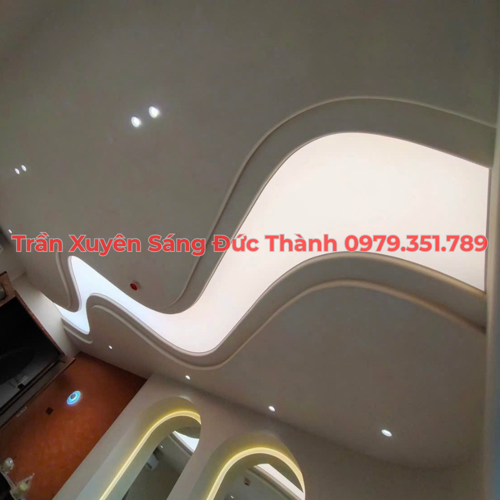 Xu Hướng Thiết Kế Với Trần Trắng Xuyên Sáng